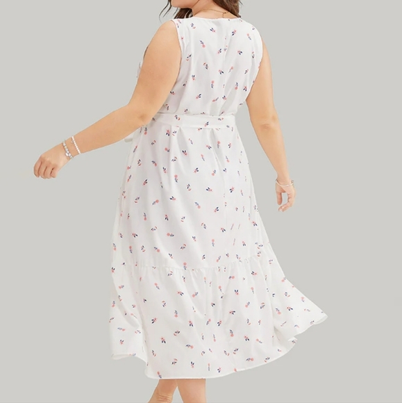 BloomChic Ditsy Floral Pocket Belted Keyhole Neck Flutter Tank Dress Size 12 - Picture 2 of 9